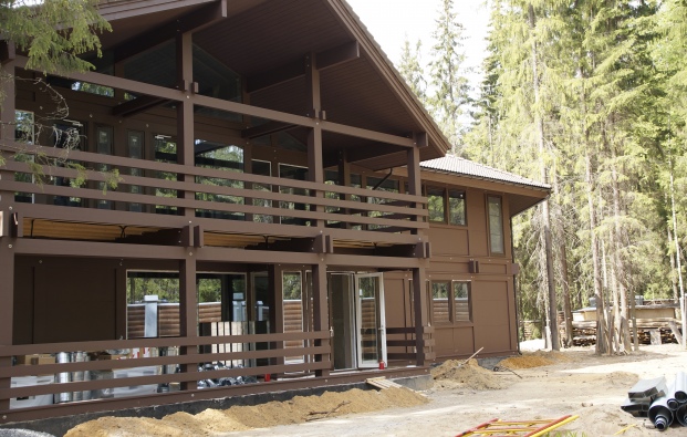 Timber frame post and beam house, Gruzino